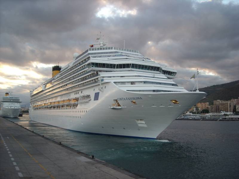 Costa Favolosa